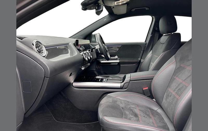 Used Mercedes GLA250 Executive 214 HP (157 kW) 2025 Grey SUV