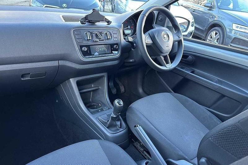 Used Skoda Citigo 44 HP (32 kW) 2017 Tungsten silber Hatchback