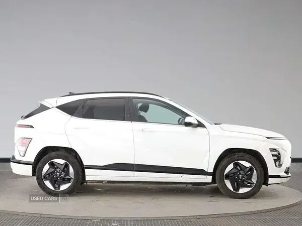 Used Hyundai Kona Advanced 160 kW (218 HP) 2024 White SUV