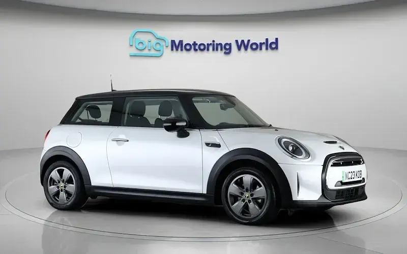 Used Mini Cooper S Level 1 135 kW (184 HP) 2023 White Hatchback