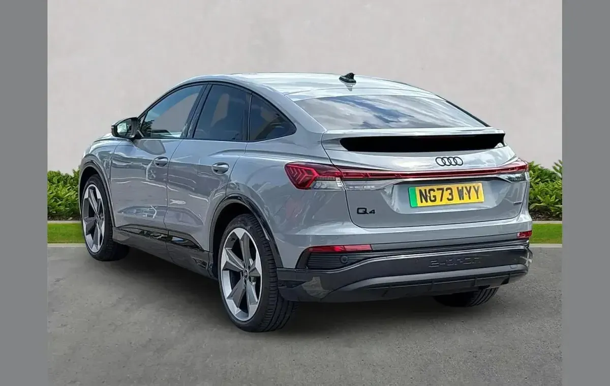 Used Audi Q4 e-tron Black Edition 210 kW (286 HP) 2024 Grey SUV