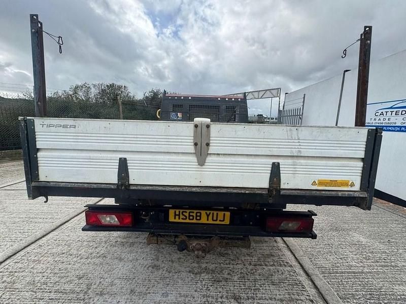 Second-hand Ford Transit 130 CP (95 kW) 2019 Alb Cabrio