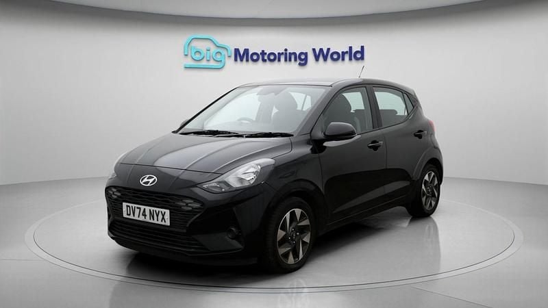 Used Hyundai i10 Advanced 62 HP (45 kW) 2024 Black Hatchback