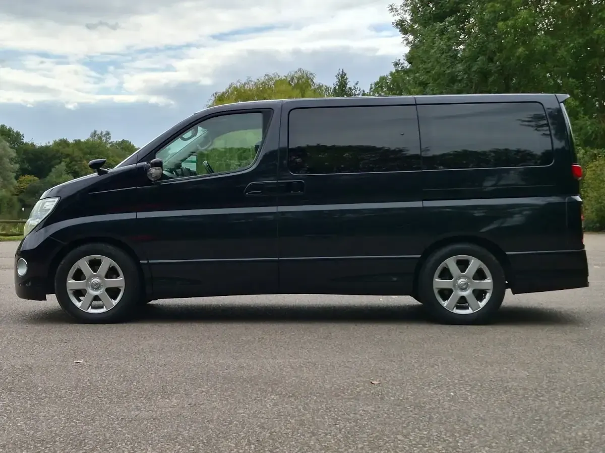 Used Nissan Elgrand 2009 Black MPV