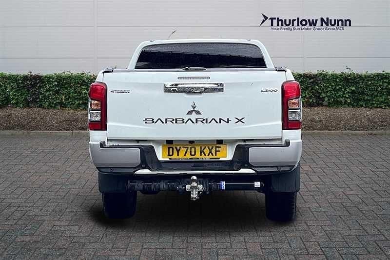 Used Mitsubishi L200 150 HP (110 kW) 2020 White Pickup