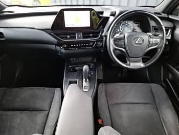 Usado Lexus UX 150 kW (204 HP) 2024 Preto SUV