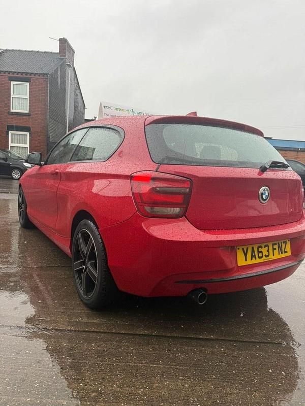 Used BMW 116 Sport Line 2014 Red Hatchback