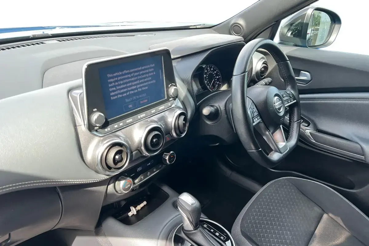 Used Nissan Juke N-Connecta 114 HP (83 kW) 2022 Blue SUV