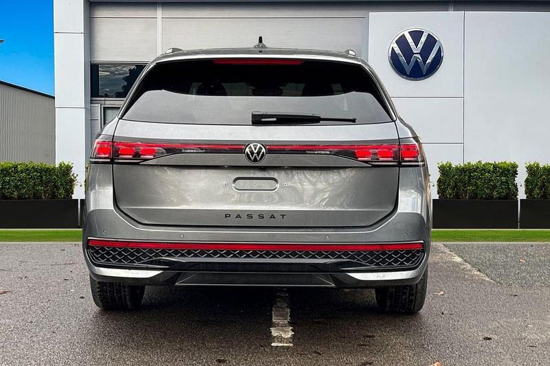New VW Passat R-line 150 HP (110 kW) 2026 Grey Estate