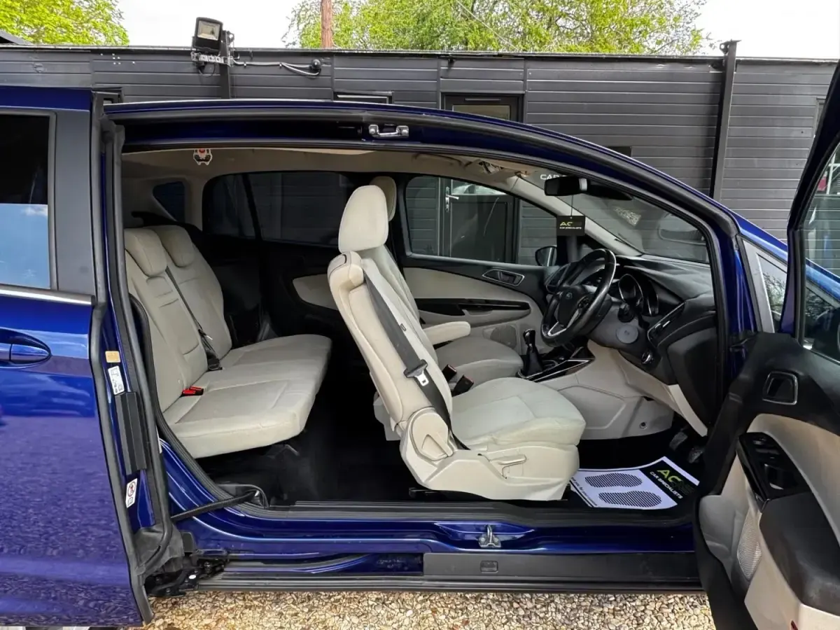 Usado Ford B-MAX Titanium 100 HP (73 kW) 2015 Azul Monovolume