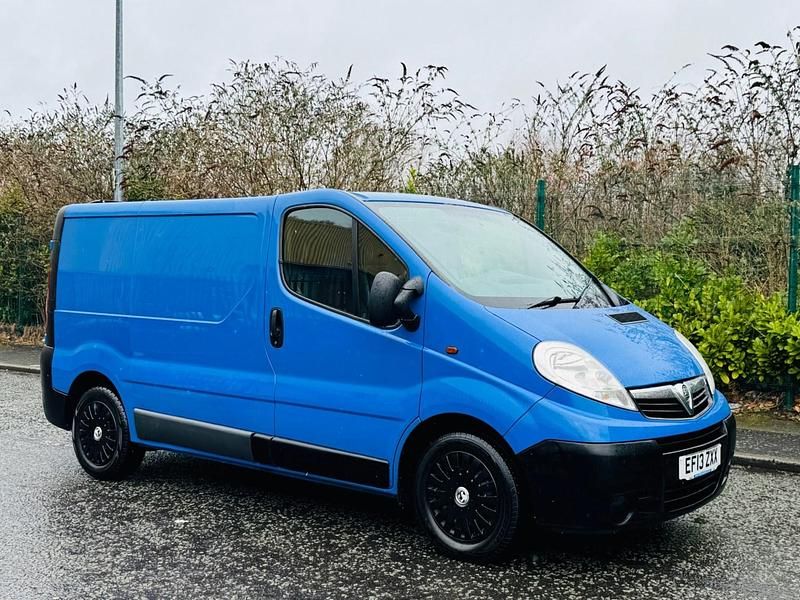 Blue Used 2013 Vauxhall Vivaro MPV | £2,600 (Fair price) - Image 1/4