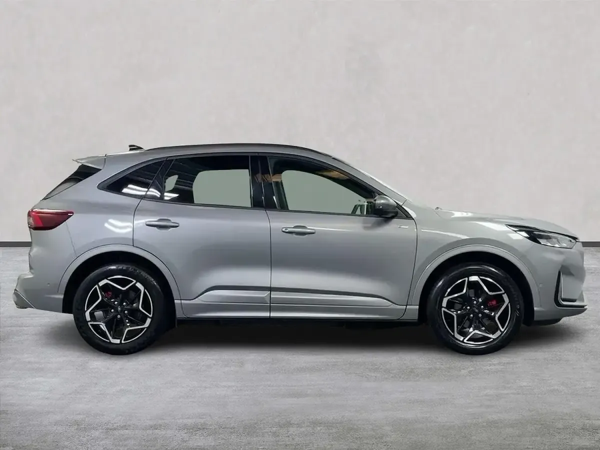 Used Ford Kuga ST-Line X 243 HP (178 kW) 2024 Silver SUV
