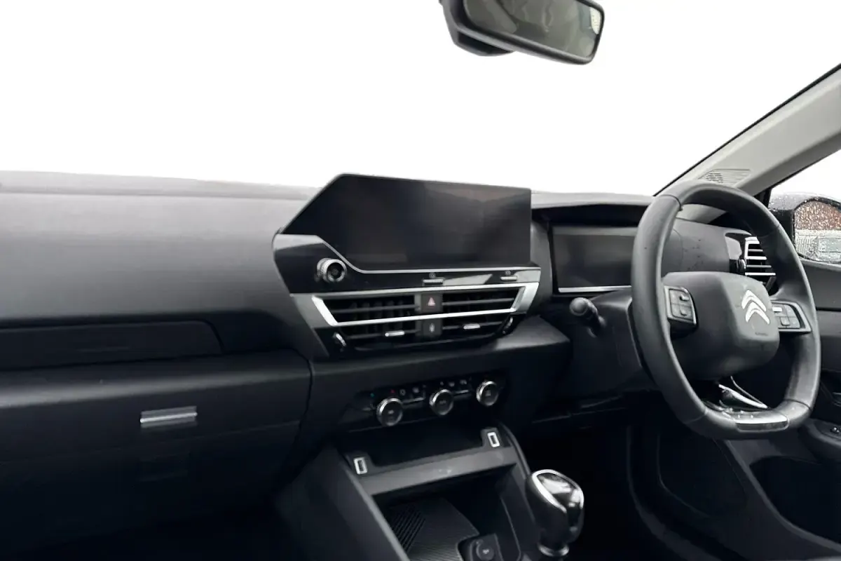 Używany Citroën C4 PureTech 2021 Biały Hatchback