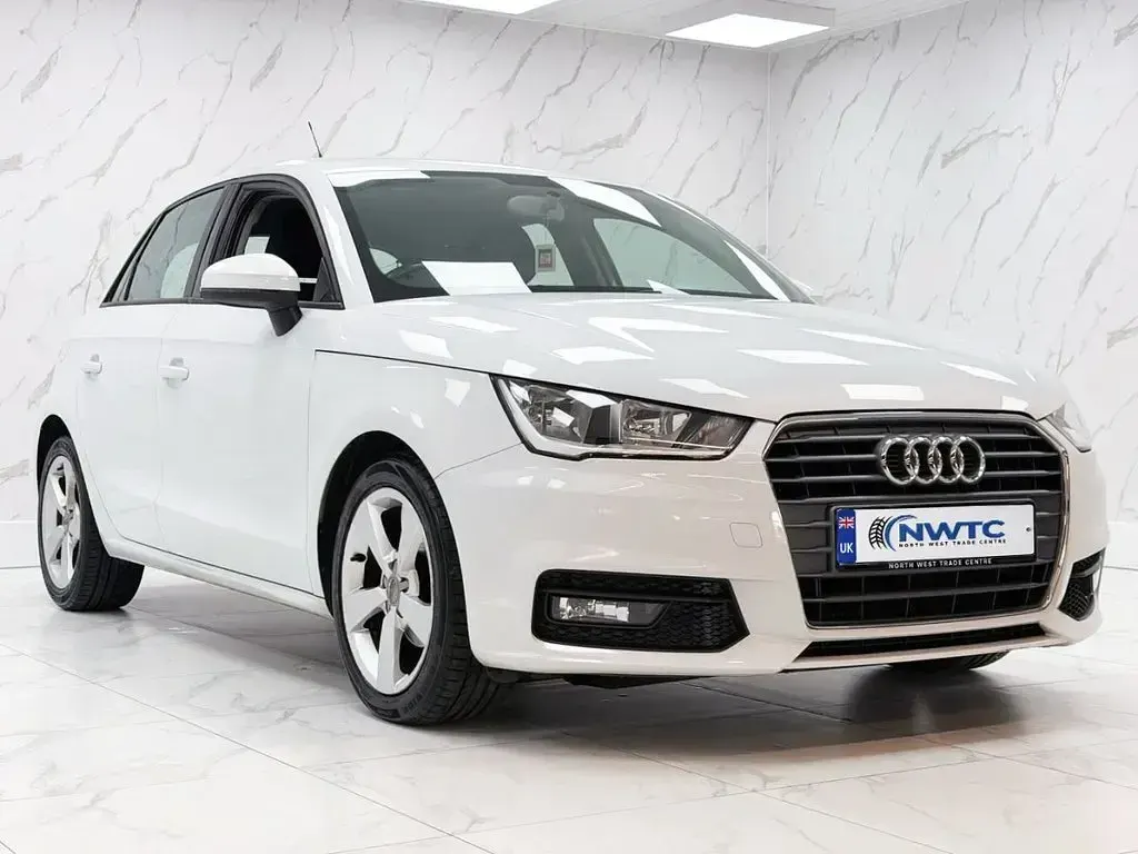 Used Audi A1 Sportback Sport 95 HP (69 kW) 2017 White Hatchback
