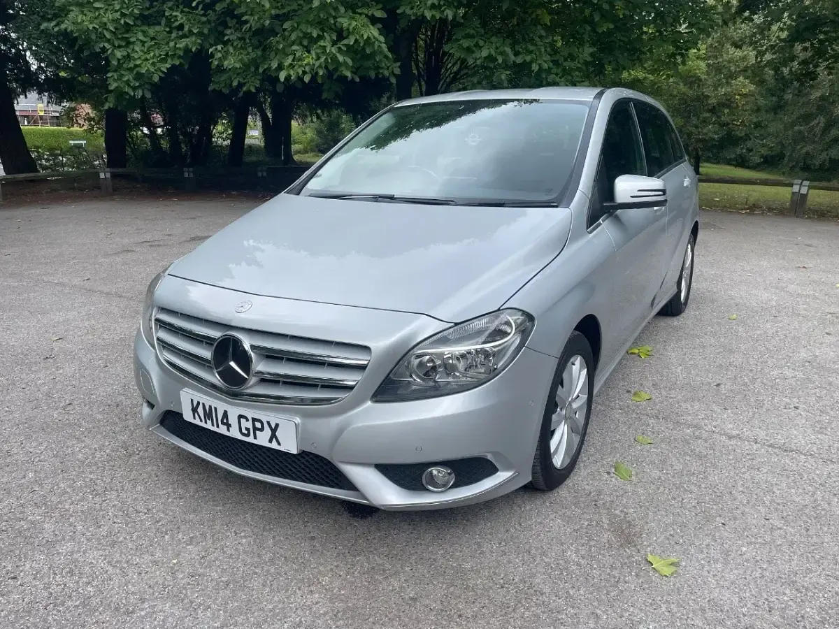 Used Mercedes B180 SE 109 HP (80 kW) 2014 Silver Hatchback