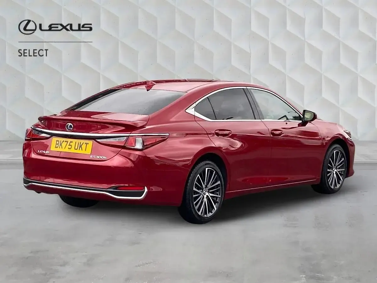 Used Lexus ES300H 2025 Red Sedan