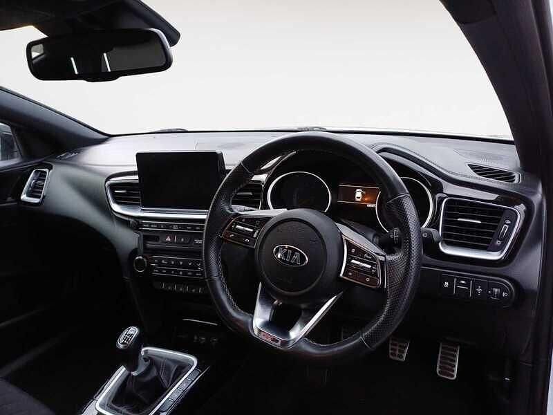 Used Kia ProCeed GT-Line 2019 White Estate