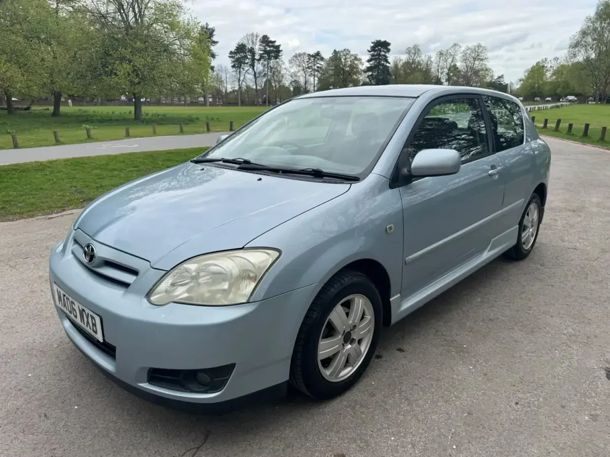 Usado Toyota Corolla 110 HP (80 kW) 2006 Azul Citadino