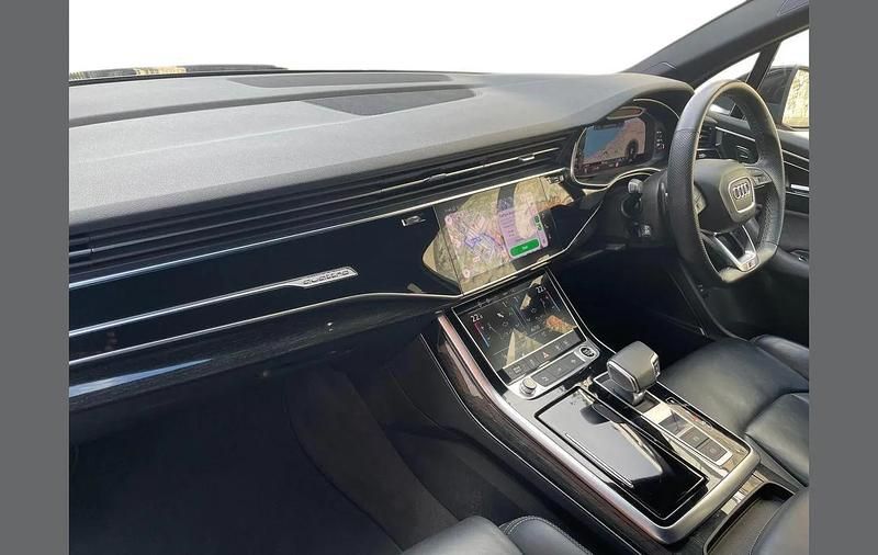 Begagnad Audi Q7 Black Edition 281 HK (206 kW) 2022 Blå SUV
