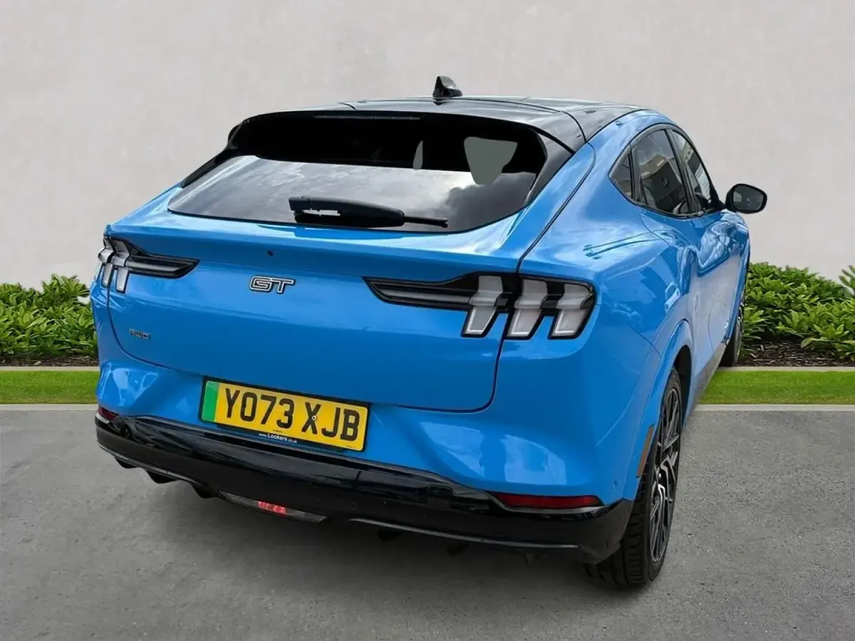 Used Ford Mustang 487 HP (358 kW) 2024 Blue Hatchback
