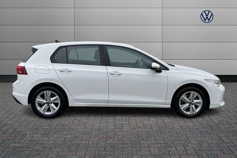 Used VW Golf VIII Life 115 HP (84 kW) 2024 White Hatchback
