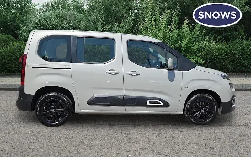 Used Citroën Berlingo Flair 131 HP (96 kW) 2020 Beige MPV