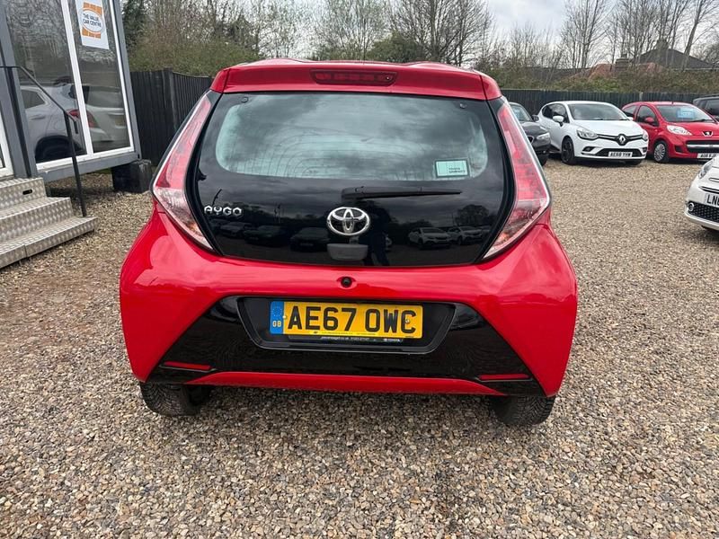 Used Toyota Aygo X-play 69 HP (50 kW) 2017 Red Hatchback