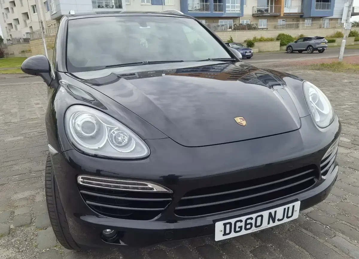 Used Porsche Cayenne Diesel 240 HP (176 kW) 2010 Black SUV