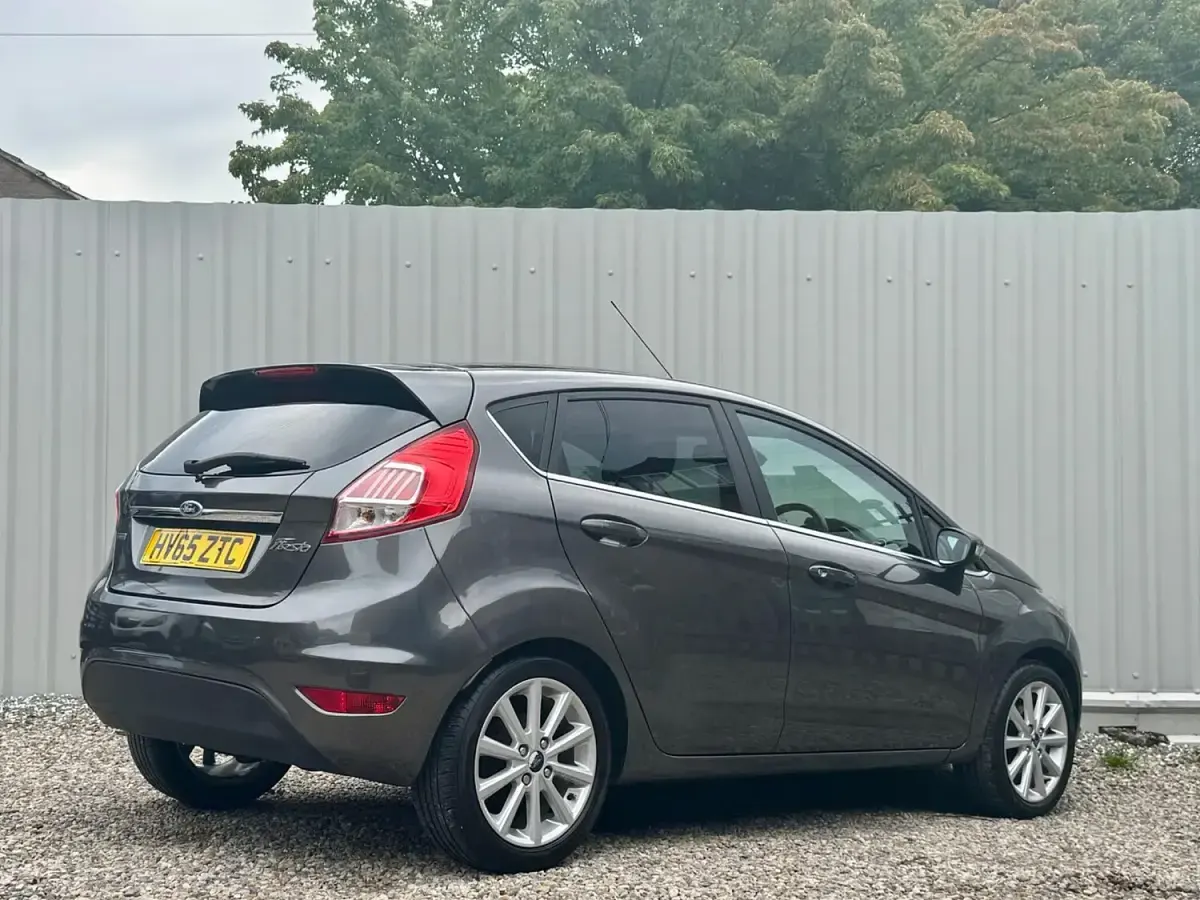 Used Ford Fiesta Titanium 2015 Grey Hatchback