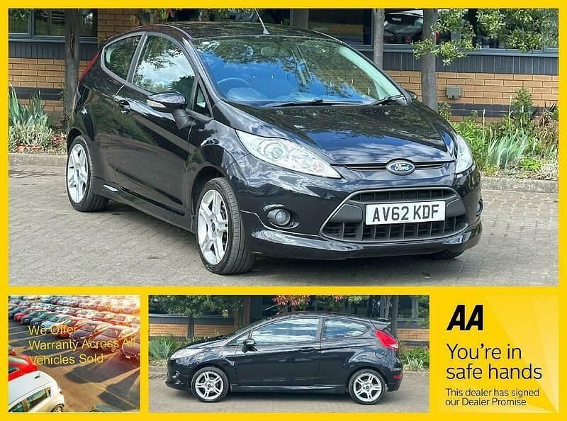 Black Used 2012 Ford Fiesta Zetec Hatchback | £3,975 (Fair price) - Image 1/4