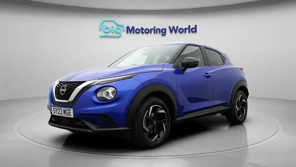 Used Nissan Juke N-Connecta 114 HP (83 kW) 2023 Blue SUV