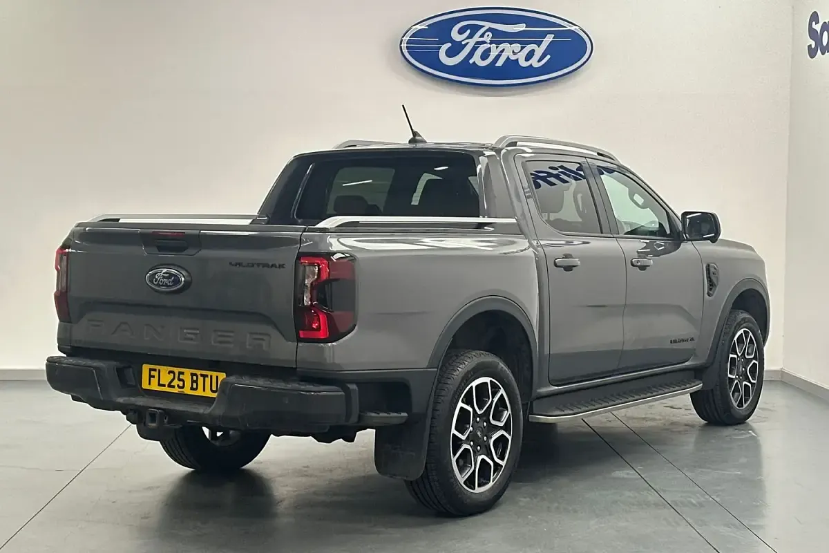 Second-hand Ford Ranger Wildtrack 240 CP (176 kW) 2025 Gri Pickup