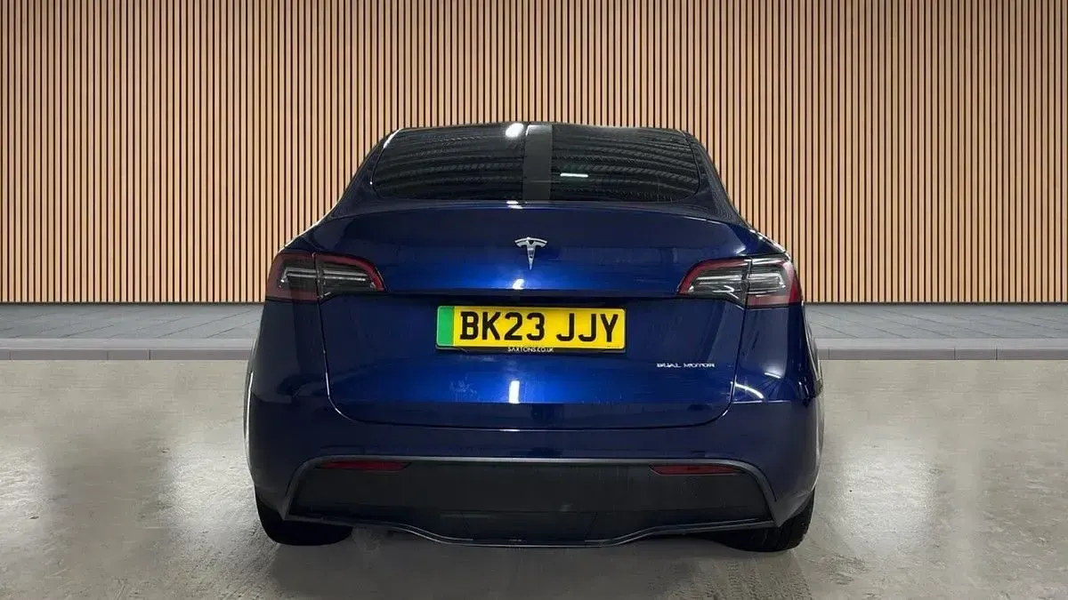 Used Tesla Model Y Long Range AWD 378 kW (514 HP) 2023 Blue SUV