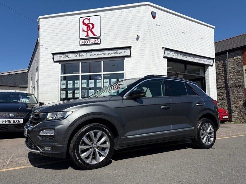 Grey Used 2018 VW T-Roc Design SUV | £13,495 (Fair price) - Image 1/4