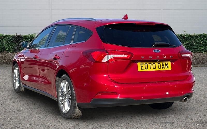 Used Ford Focus Titanium X 125 HP (91 kW) 2020 Red Estate