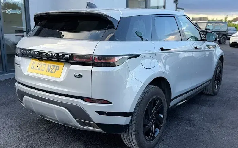 Usado Land Rover Range Rover evoque R-Dynamic 309 HP (227 kW) 2023 Prateado SUV
