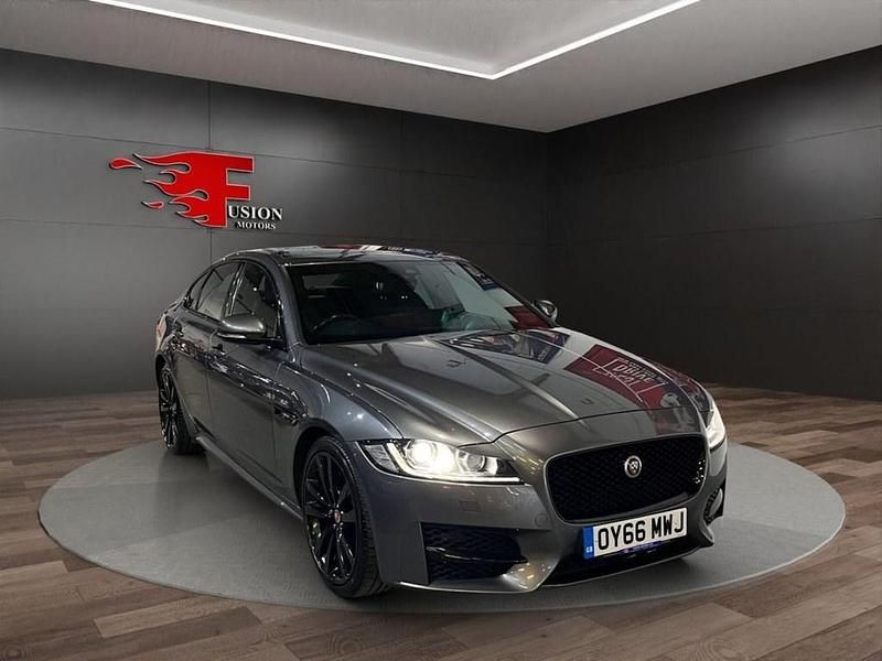Used Jaguar XF R-Sport 180 HP (132 kW) 2016 Grey Sedan