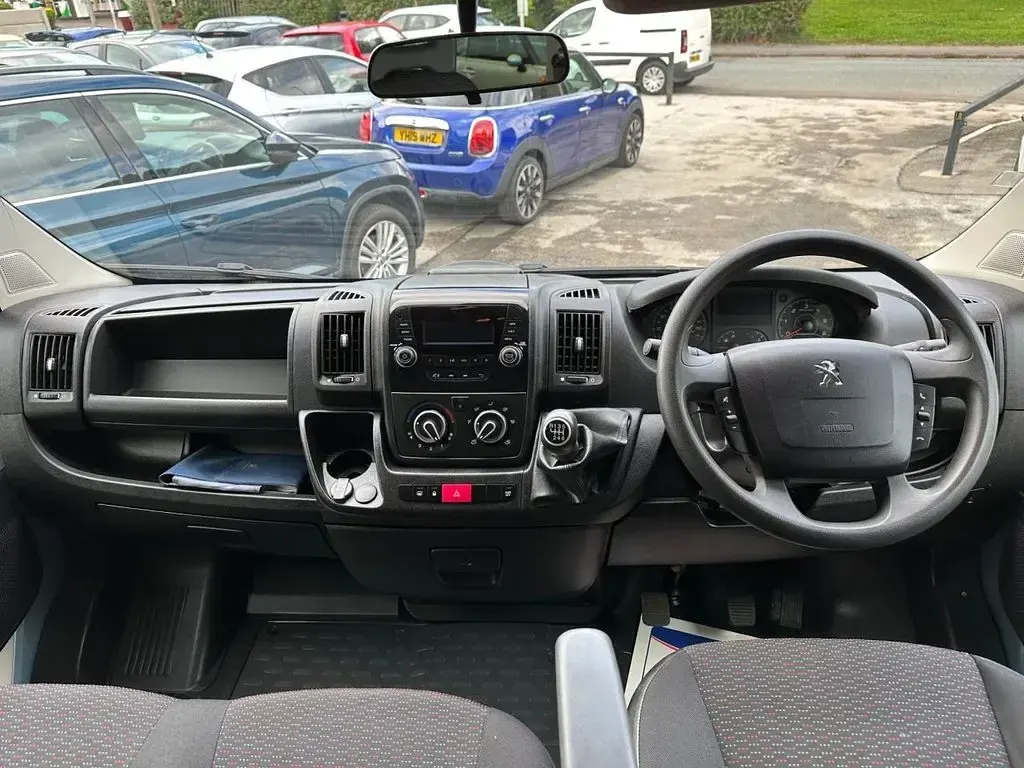 Used Peugeot Boxer 110 HP (80 kW) 2015 Blue Van
