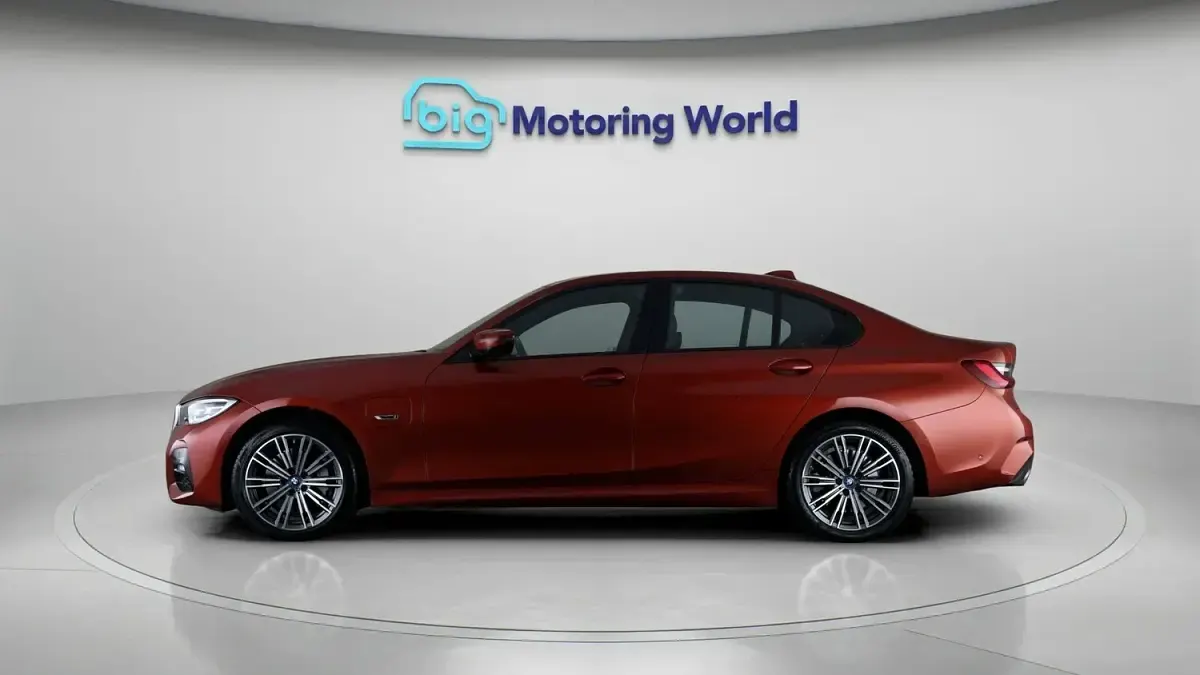 Used BMW 330e M Sport 292 HP (214 kW) 2022 Orange Sedan