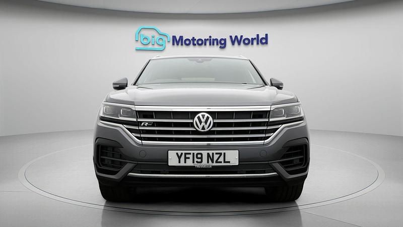 Used VW Touareg R-line 228 HP (167 kW) 2019 Grey SUV