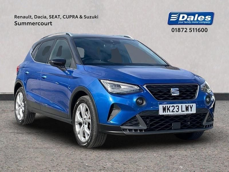Asphalt blue with black roof Used 2023 Seat Arona FR SUV | £16,250 (A bit pricey) - Image 1/4