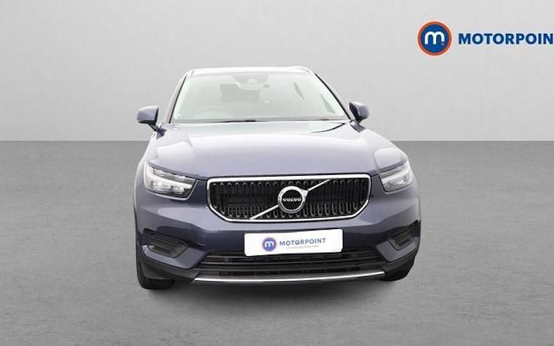 Used Volvo XC40 Momentum 163 HP (119 kW) 2021 Blue SUV