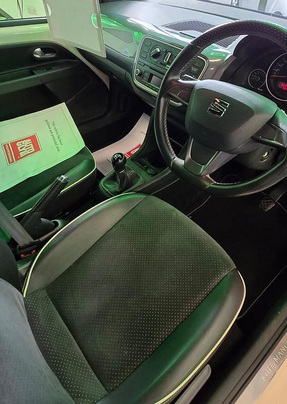 Used Seat Mii 75 HP (55 kW) 2016 Beige Hatchback