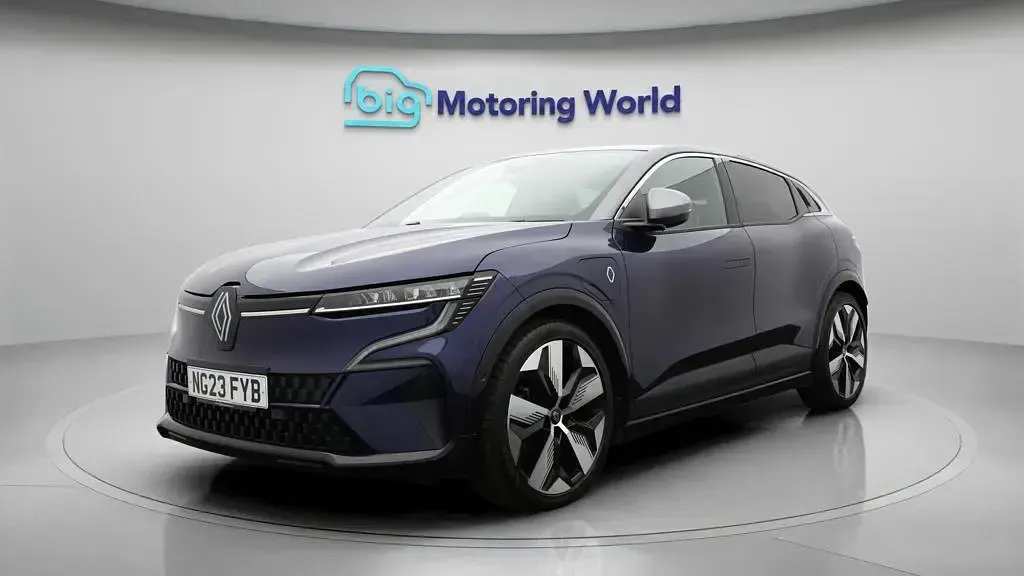Used Renault Megane E-Tech Techno 161 kW (220 HP) 2023 Blue/grey Hatchback