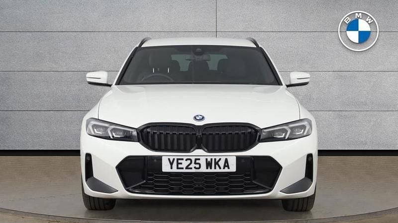 Used BMW 330e M Sport 288 HP (211 kW) 2025 White Estate