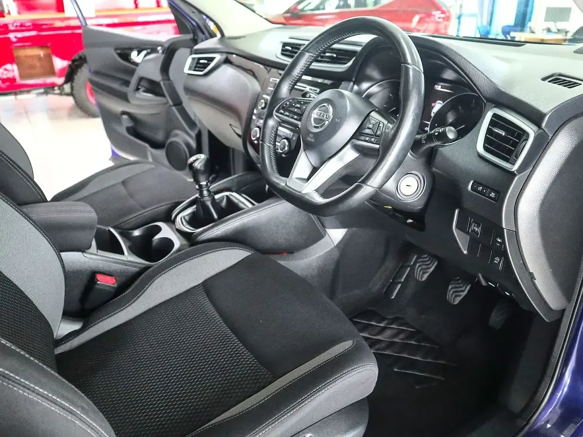 Used Nissan Qashqai Acenta 115 HP (84 kW) 2018 Blue SUV