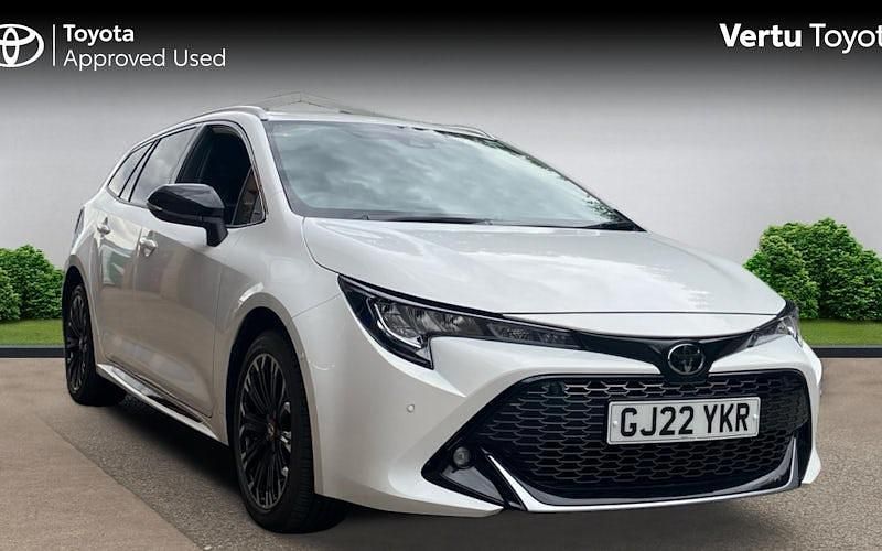 White Used 2022 Toyota Corolla Sport Estate | £22,296 (Expensive) - Image 1/4