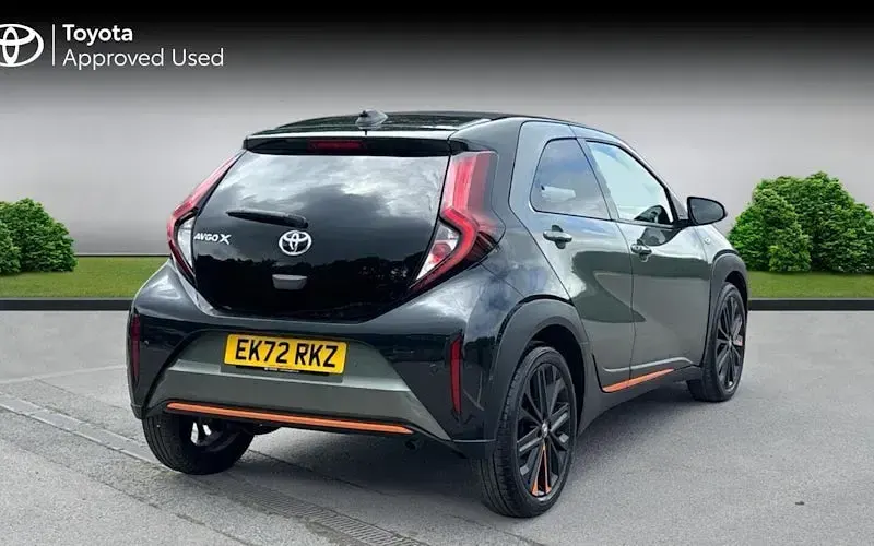 Used Toyota Aygo X Edition 72 HP (52 kW) 2022 Green SUV