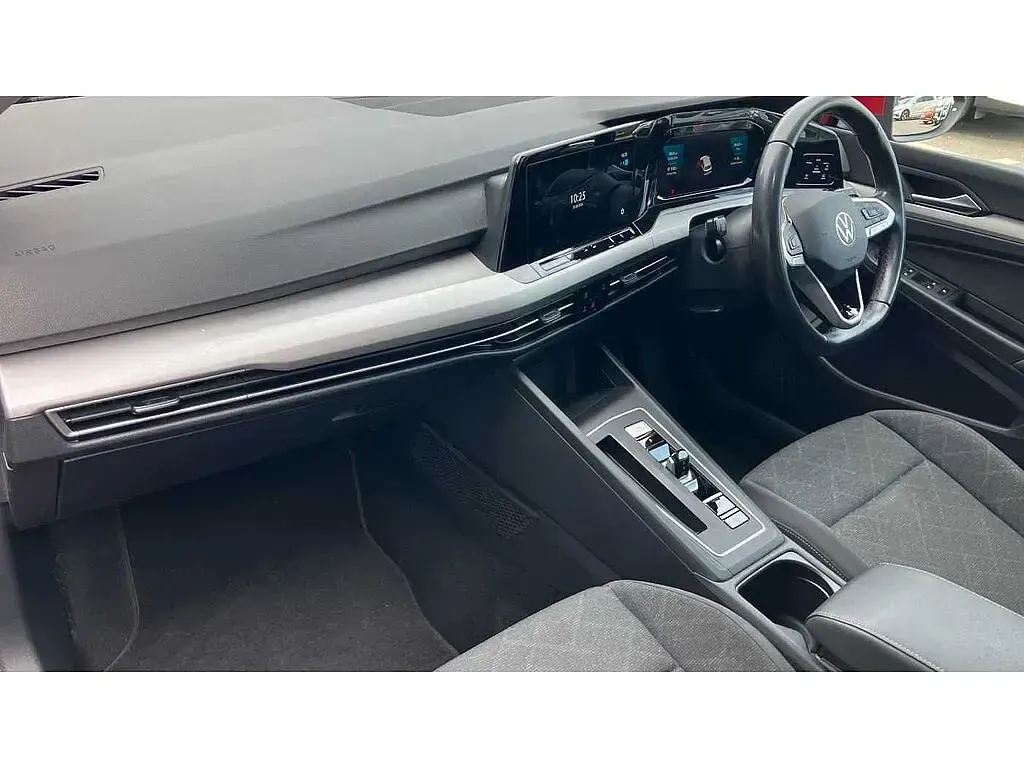 Used VW Golf VIII 110 HP (80 kW) 2023