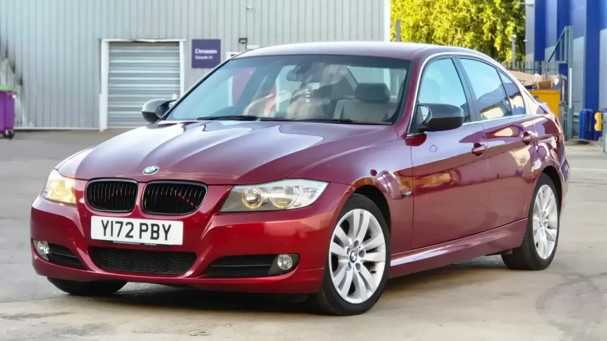 Used BMW 325 204 HP (150 kW) 2010 Red Sedan